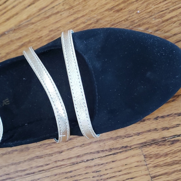 Girl's American Eagle dress shoes - Picture 3 of 4